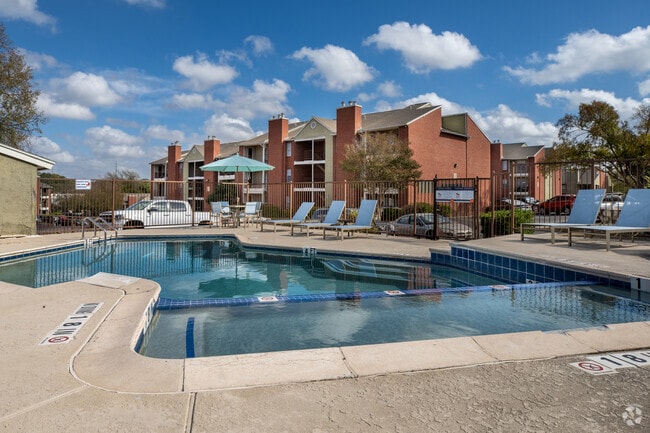 2 Pools