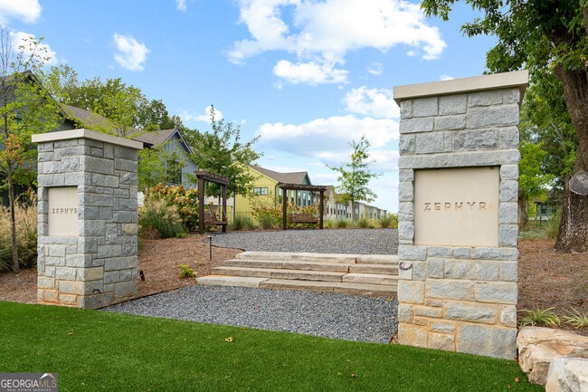 Photo - 1328 Breezy St SE