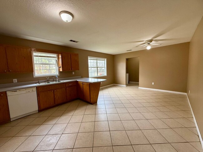 205 N 18th Ave