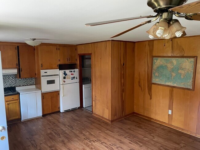 Photo - 403 Marlington St