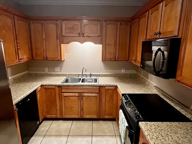 Kitchen - 103 Whitney Ave