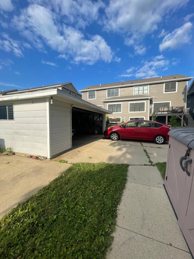 Photo - 18740 Hoffman Ave