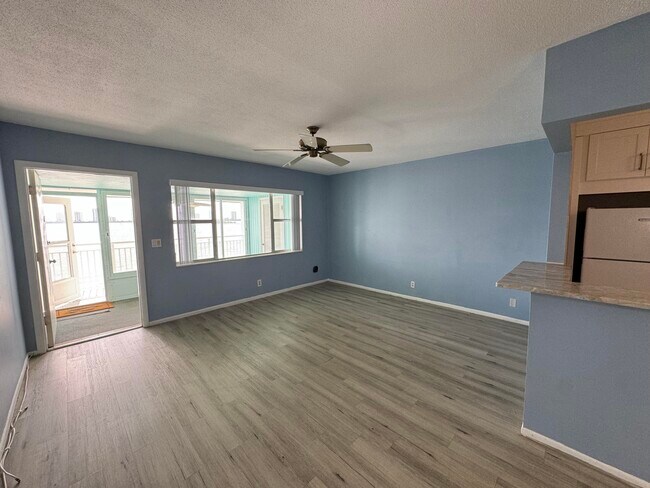 Photo - 100 Shore Ct Unit 307