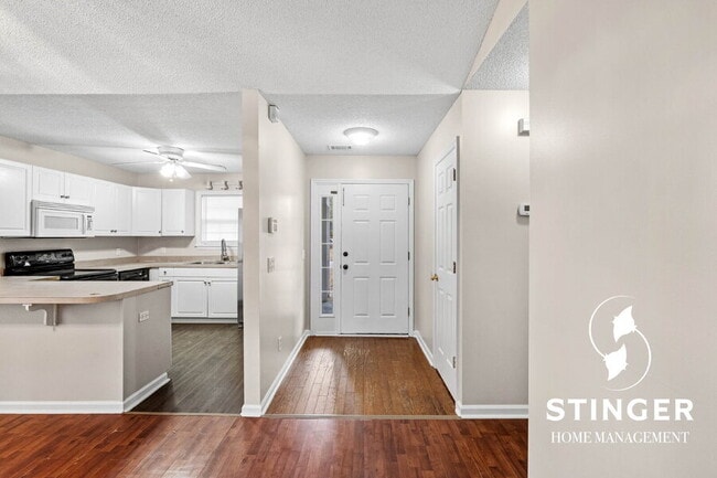 Photo - 15 Mary Elizabeth Dr