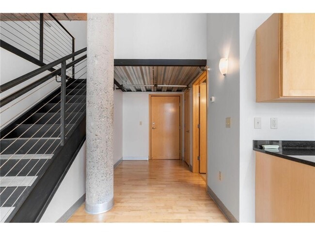 Photo - 521 S 7th St Unit #619