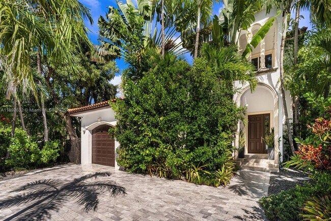 Photo - 2143 N Bay Rd