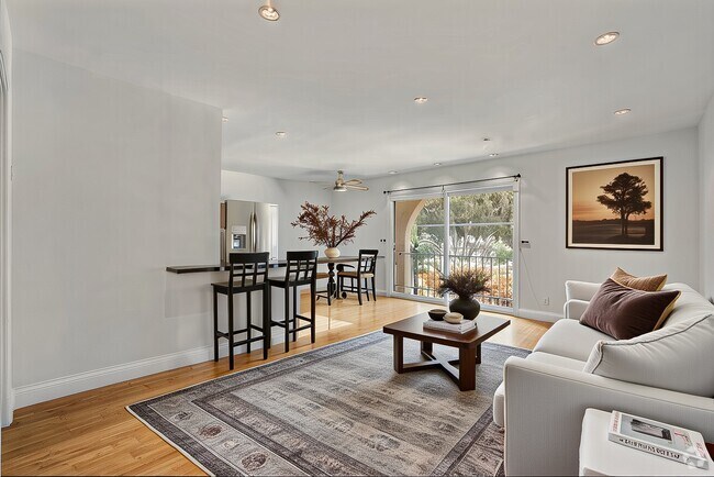 Building Photo - 2311 4th St Unit 304 Rental