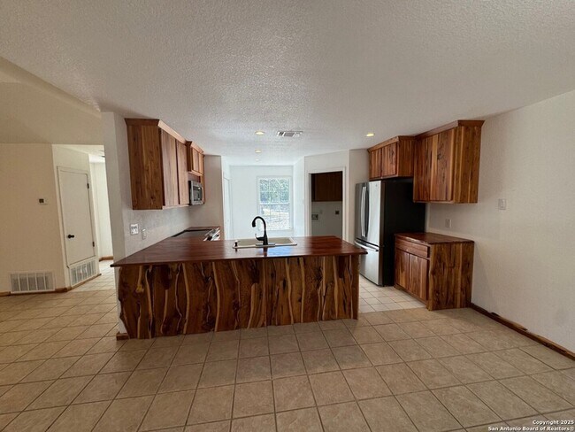 Photo - 675 Lacey Dr