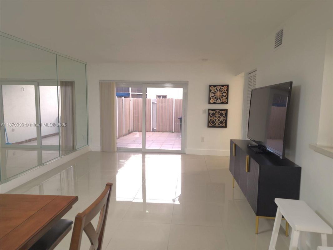 Photo - 1120 NW 124 Pl