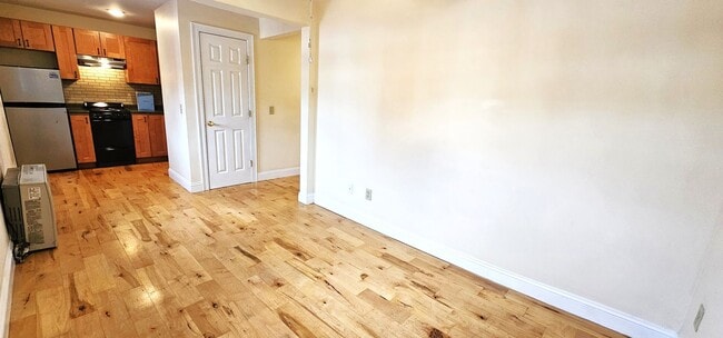 Photo - 152 North St Unit APT E