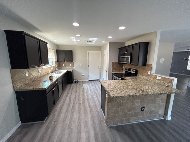 Photo - 18336 W Hayden Dr