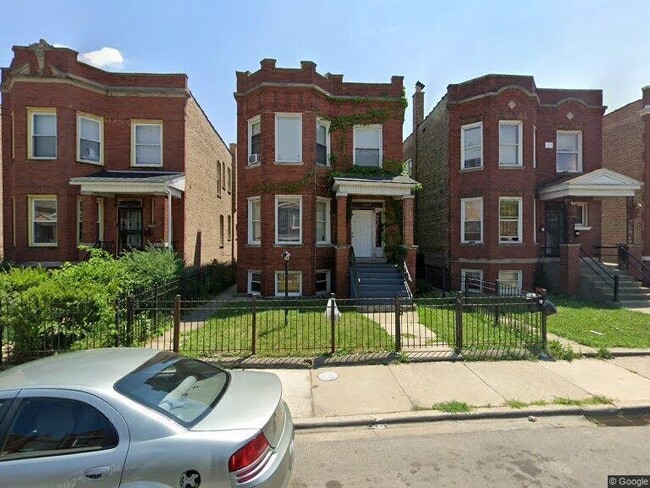 Building Photo - 4219 W Cullerton St Rental