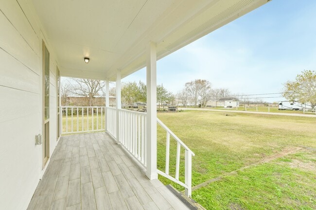 Photo - 1210 Airline N