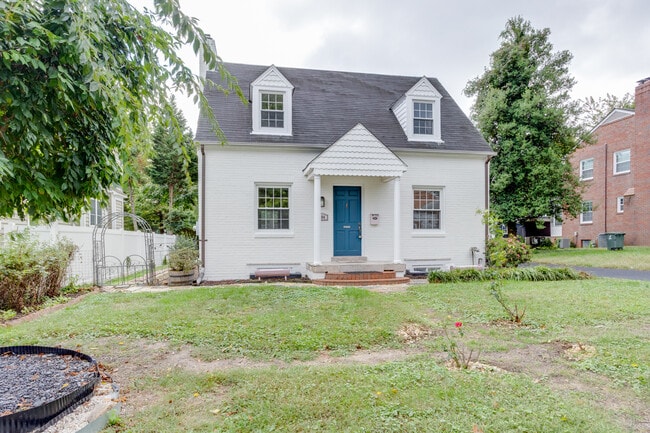 Building Photo - 3404 8th St S