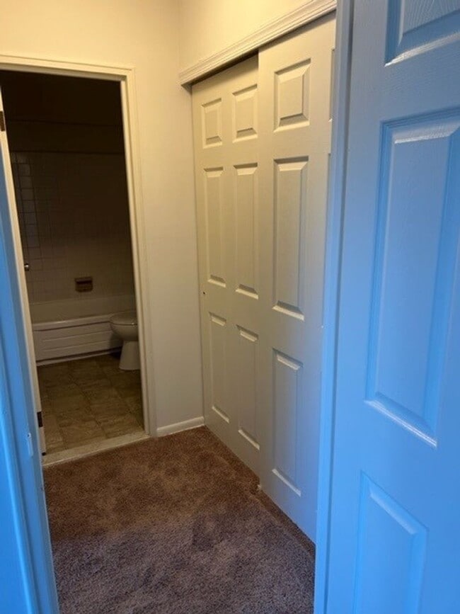 Photo - Stonehenge Court Apartments