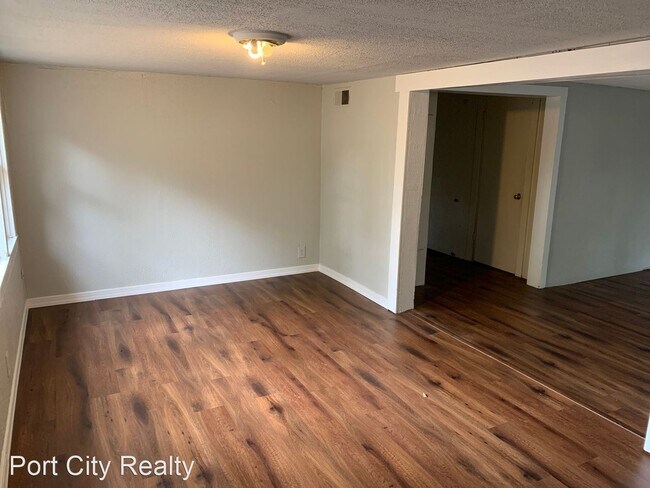 Photo - 1 br, 1 bath House - 628 College St