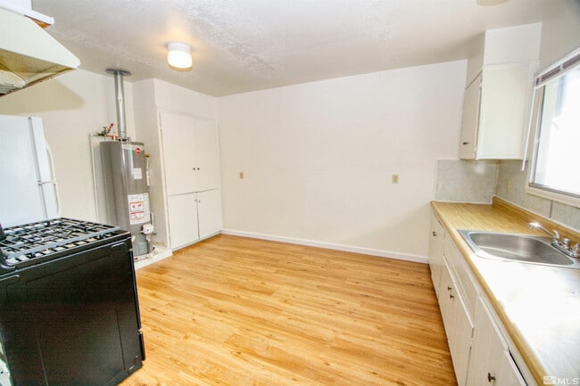 Photo - 4300 Reno Hwy