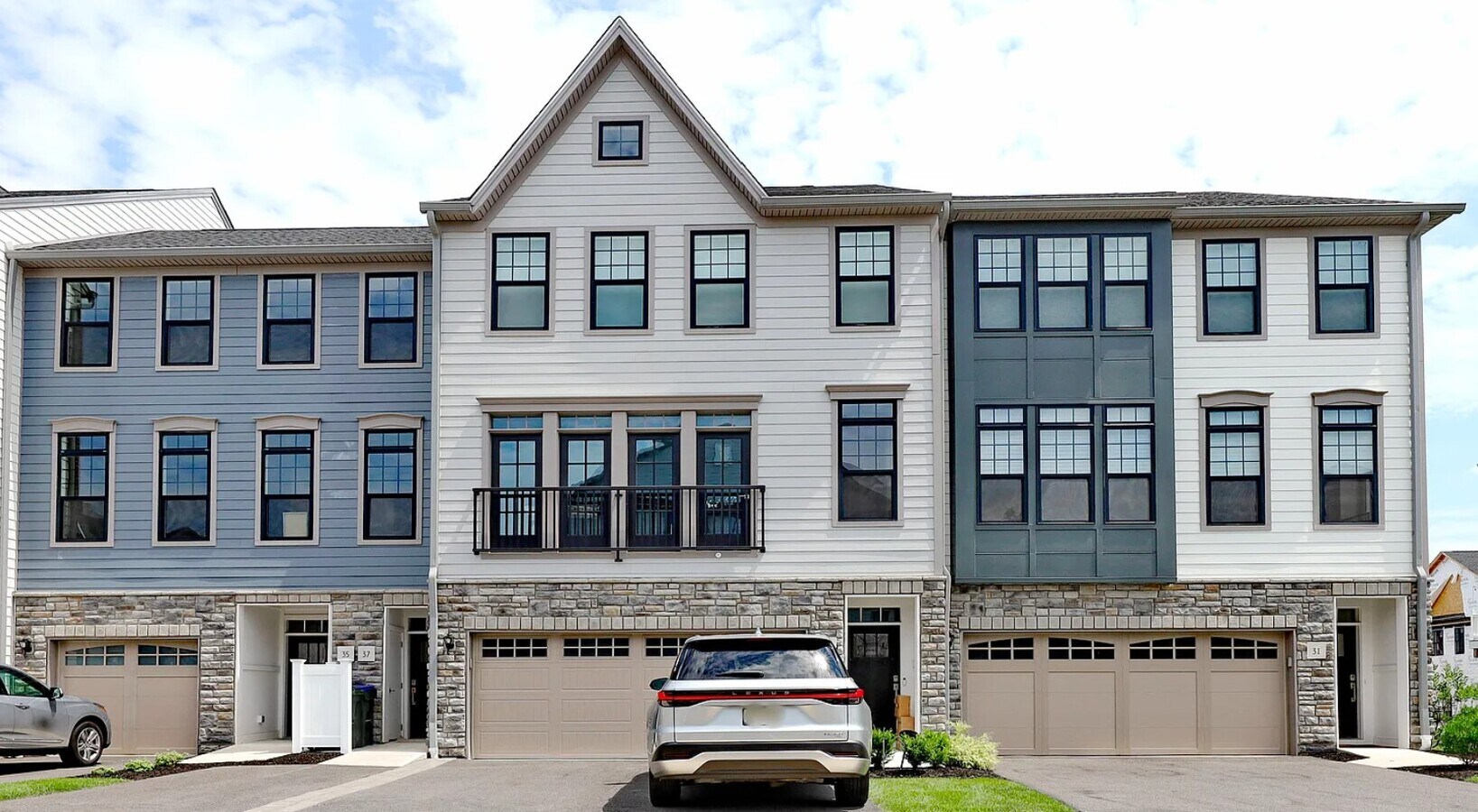 Photo - 31 Goldfinch Dr