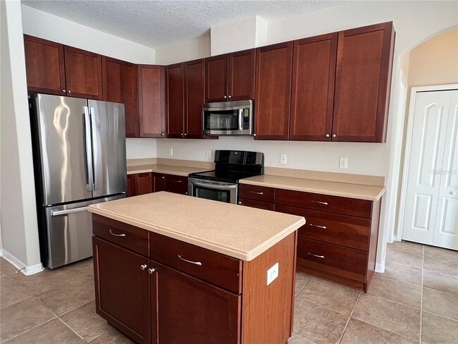 Photo - 17800 Ayrshire Blvd