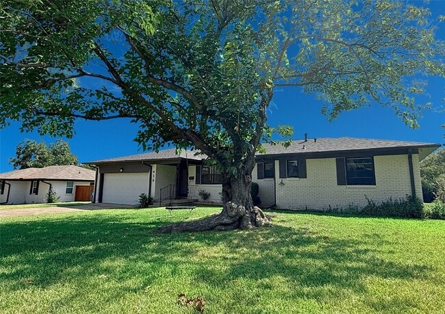 436 Degan Ave