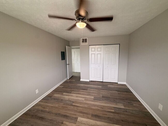Photo - 2082 Fairmont Ct Unit 5