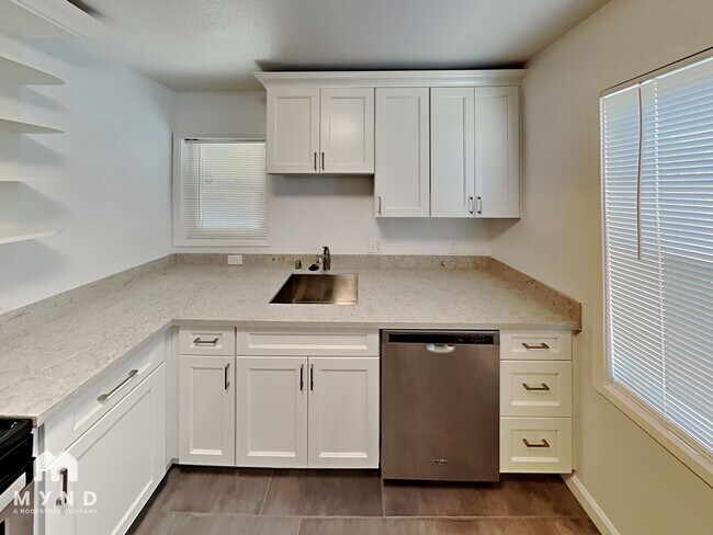 Photo - 2970 Arundel Way