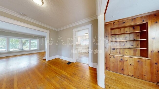 Photo - 2977 N Willamette Blvd
