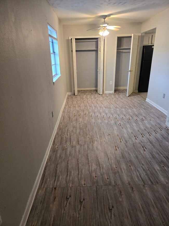 Photo - 3708-3714 Stefano Street