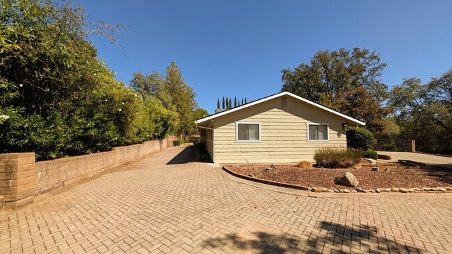 3581 Cercis Way