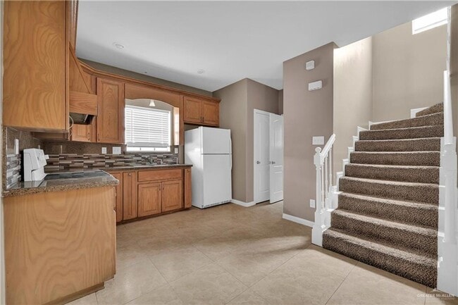 Photo - 2102 Kimberly Ln Unit 2102 #4