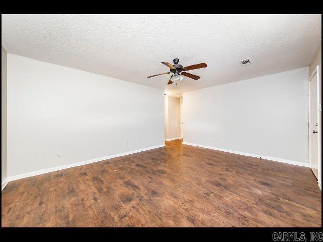 Photo - 400 E Locust St