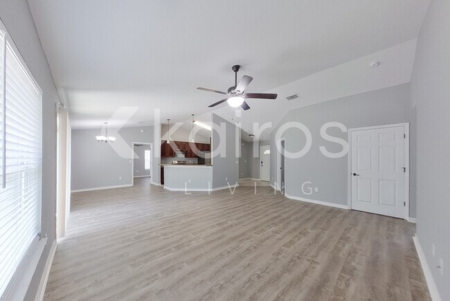 Photo - 1 Malauka Radial Cir