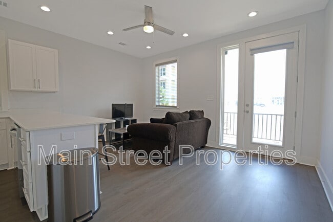 Photo - 379 S Clubbs St