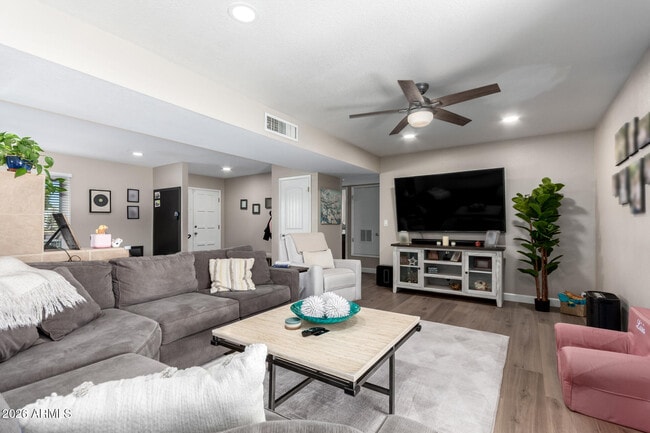 Photo - 3927 E Cortez St