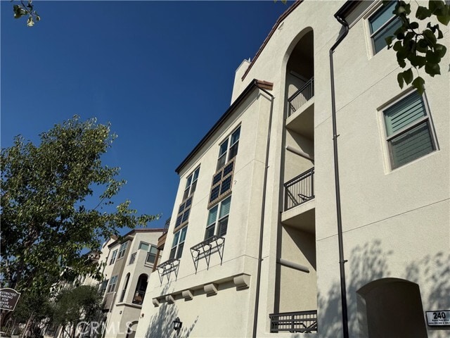 Building Photo - 240 Buena Vida Dr