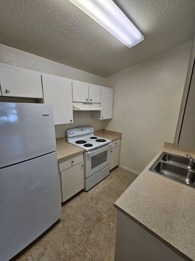Photo - 531 NE 28th Ave Unidad 100