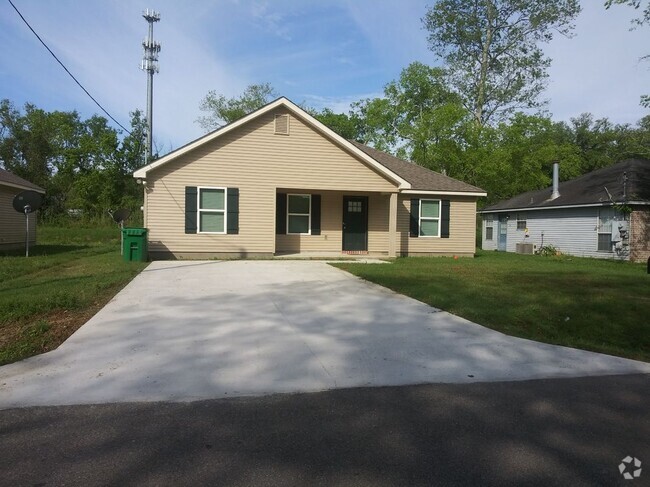 Building Photo - 519 Gardenia St Rental