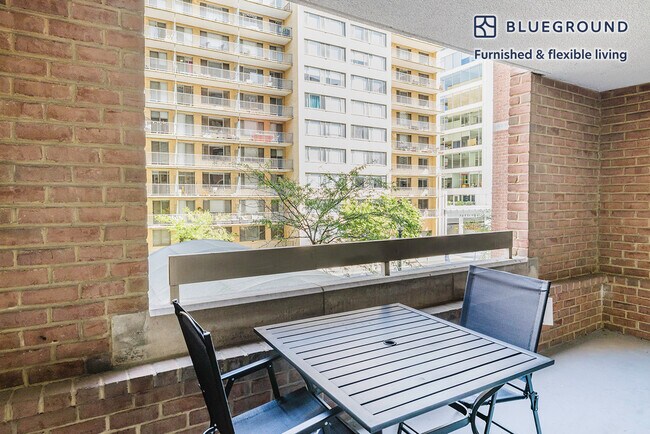 Photo - 2140 L St NW Unidad SI FL2-ID949