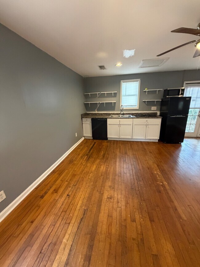 Photo - 13 Elmwood Ave