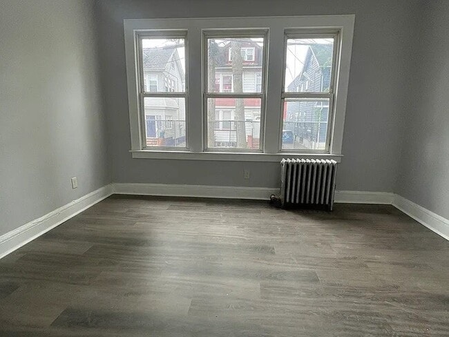 Photo - 118 Vreeland Ave