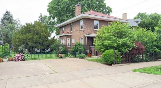 Photo - ALL UTILITIES INCLUDED...Trendy 1 Bedroom Apartment Downtown Lafayette Unit #1