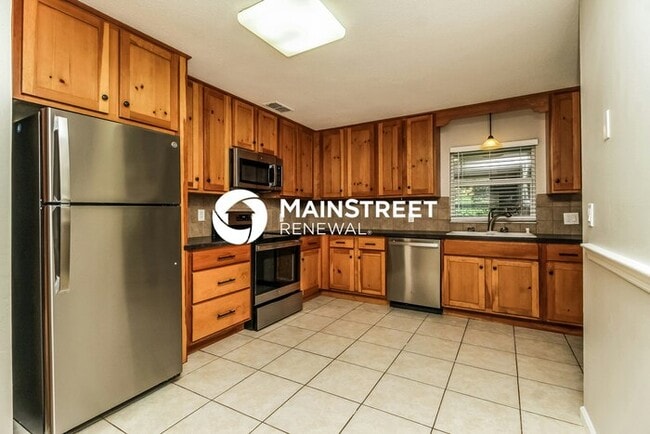 Photo - 3 Bedroom Pet-Friendly Home in St. Cloud, FL with Main Street Renewal