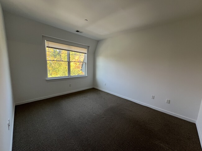 Photo - Maple Ridge - Building A Unit A1