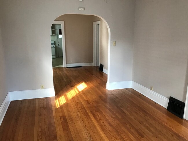 Photo - 106 Plum St