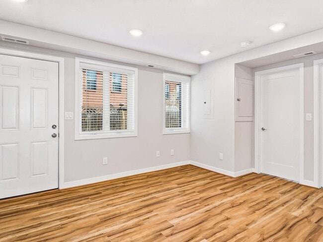 Photo - 535 16th St NE Unit #2