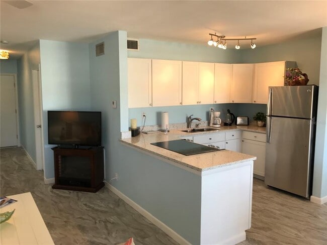 Photo - 335 Causeway N Unit E21