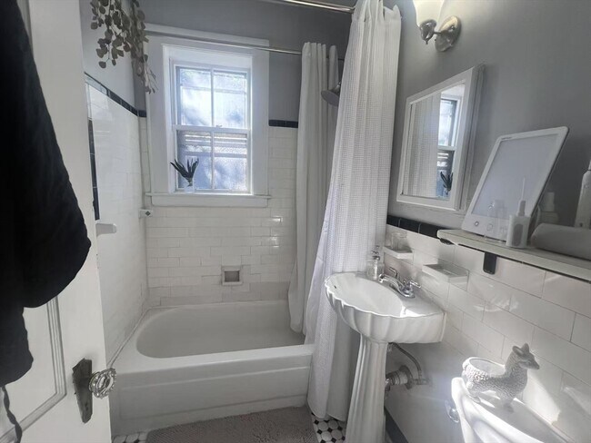 Photo - 284 Harvard St Unit 404