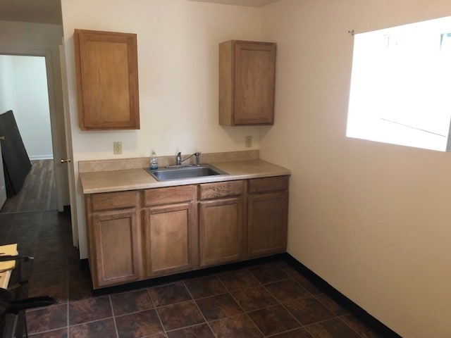 Kitchen - 41 Henry St Unit 1