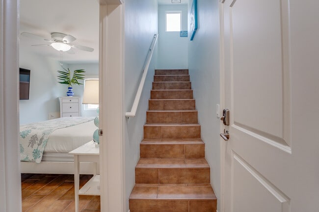 Photo - 817 Ostend Ct