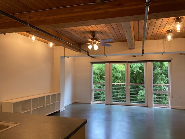 Photo - Veer Lofts Condominiums - South Lake Union Unit 208